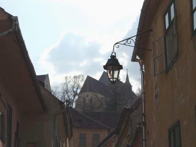 Blick von der Schulgasse zur Bergkirche